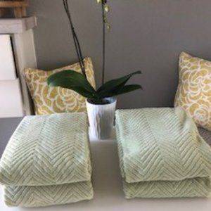 Pottery Barn Towels (NWT) 5